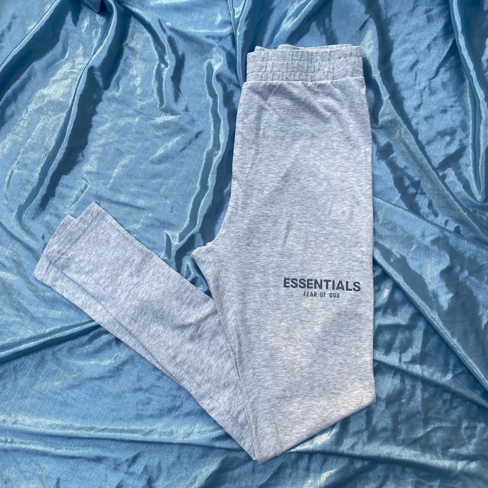 Essentials fear of god grey leggings